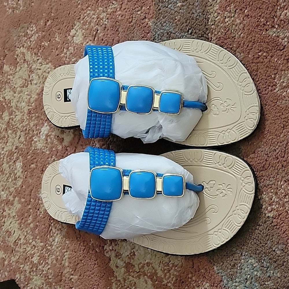 Estrella Designer Trend Thong sandals
